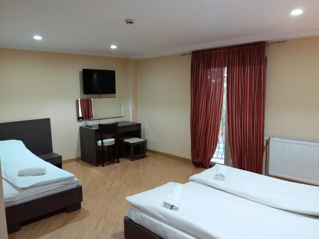 Guest house Vila Hayat 3*
