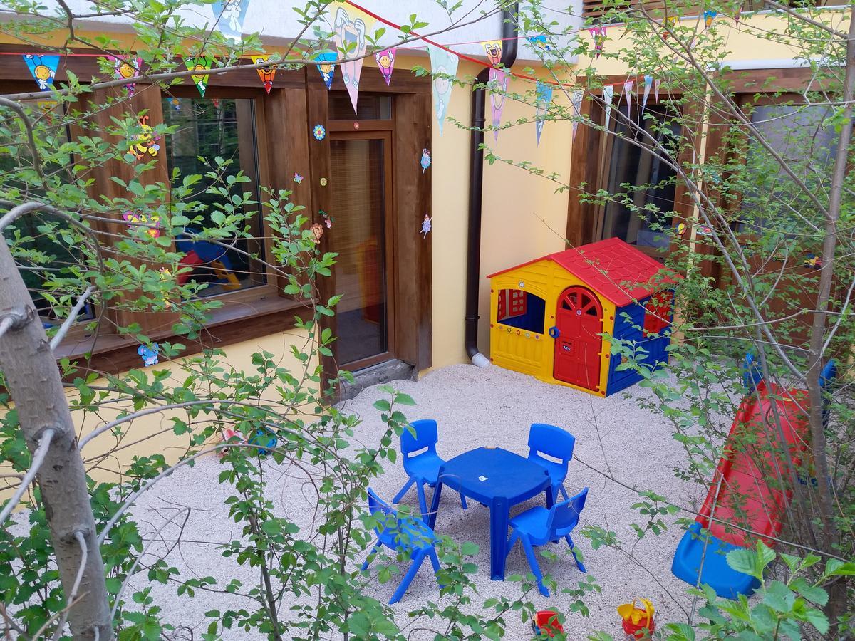 Guest house Vila Hayat 3*